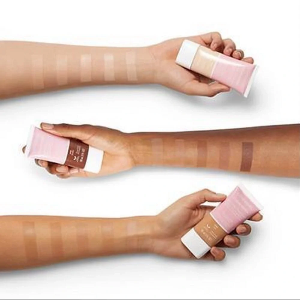 COVERGIRL Clean Fresh Skin Milk Foundation Dewy Finish - 560 Medium -‎ 1 fl oz